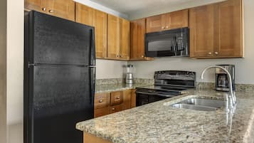 Micro-ondes, cafetière/bouilloire