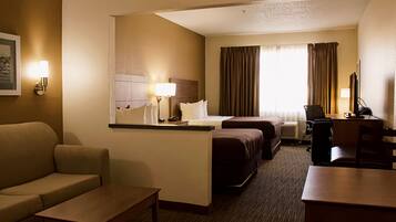 Colchones con pillow-top, escritorio y tabla de planchar con plancha