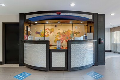 Best Western Plus Arlington North Hotel & Suites