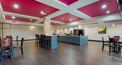 Best Western Plus Arlington North Hotel & Suites