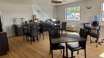 Desayuno continental incluido todos los días