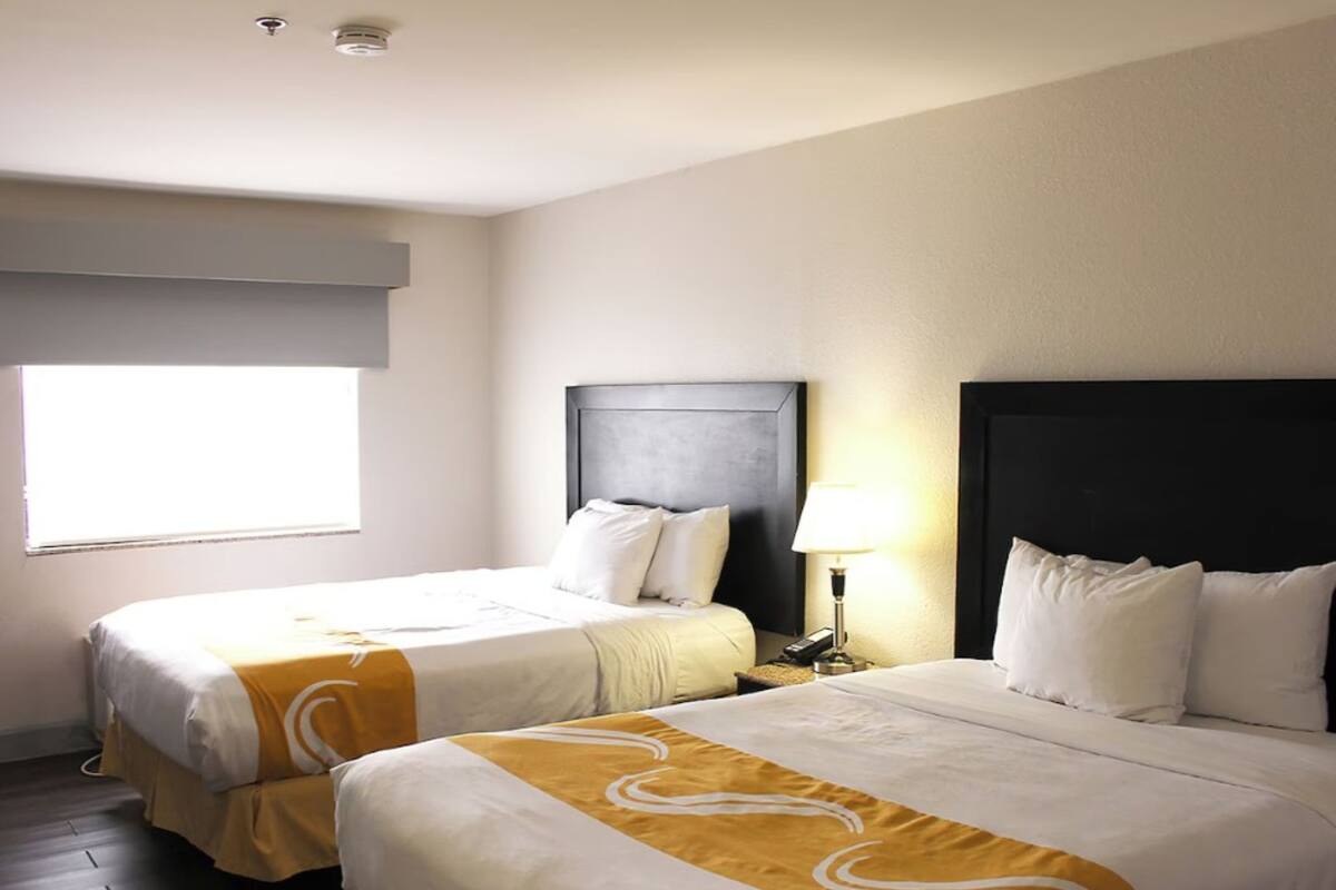 Premium bedding, in-room safe, desk, laptop workspace
