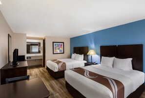 Standard Room, 2 Katil Ratu (Queen), Non Smoking | Katil Tempur-Pedic, meja, langsir/tirai gelap terus 