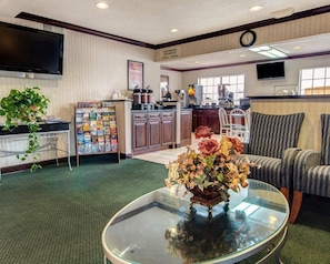 Lobby - Econo Lodge Inn & Suites El Paso West (El Paso)