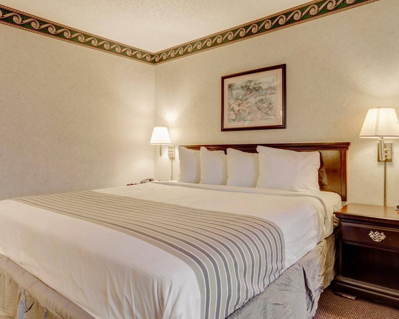 Photo - Econo Lodge Inn & Suites El Paso West