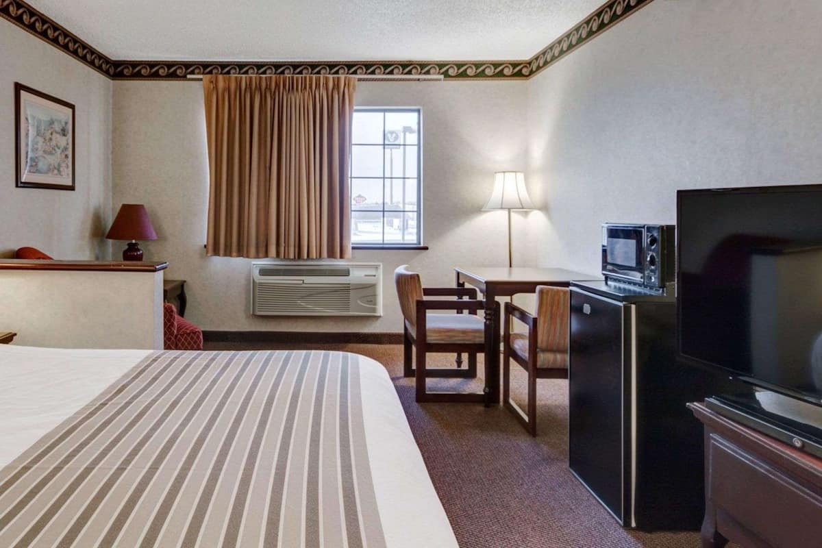 Desk, free WiFi, bed sheets, alarm clocks