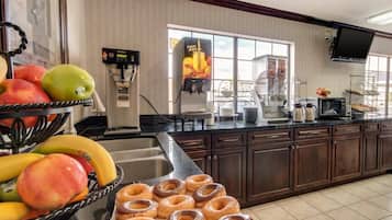 Free daily continental breakfast