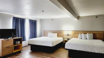 Desk, soundproofing, iron/ironing board, free WiFi