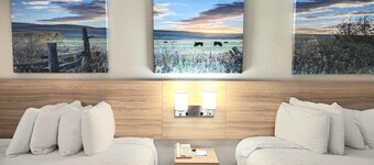 Days Inn & Suites by Wyndham Corpus Christi Central