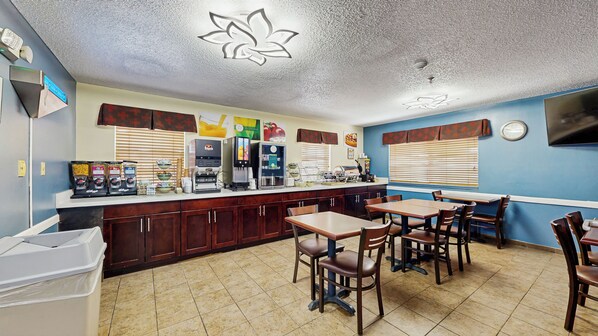 Free daily buffet breakfast
