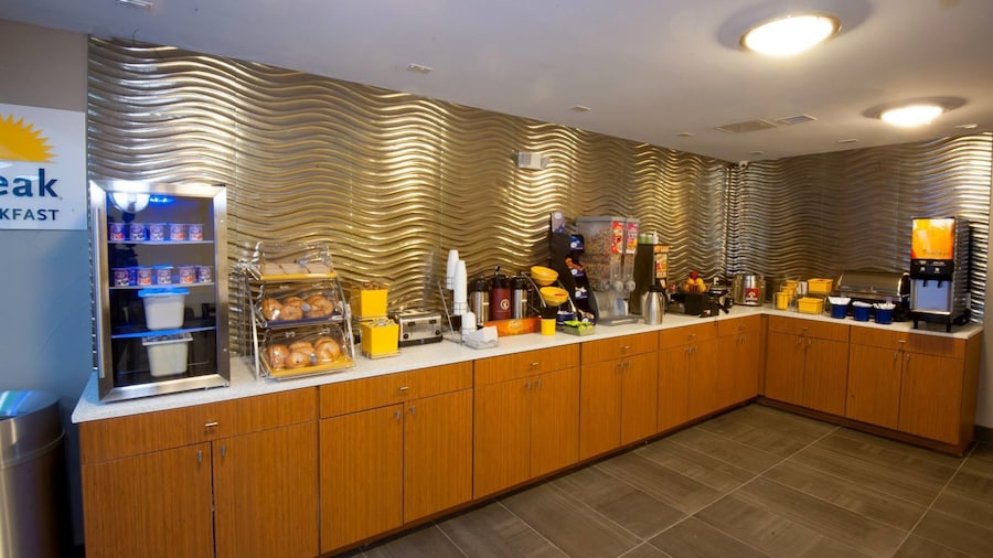 Arya Inn & Suites Farmers Branch