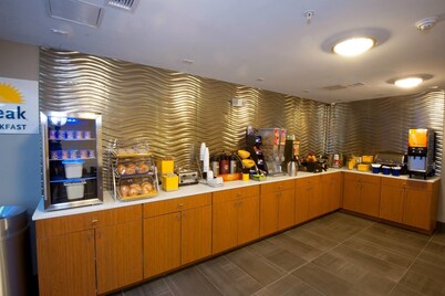 Arya Inn & Suites Farmers Branch