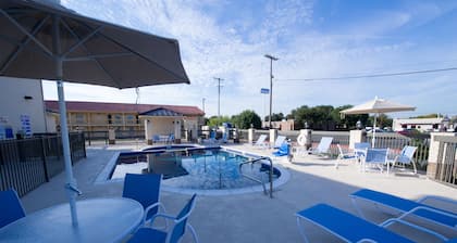 Arya Inn & Suites Farmers Branch