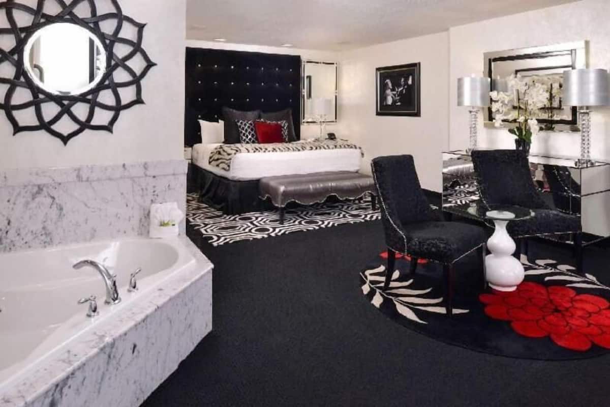 Premium bedding, pillow-top beds, in-room safe, desk