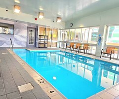 Una piscina techada