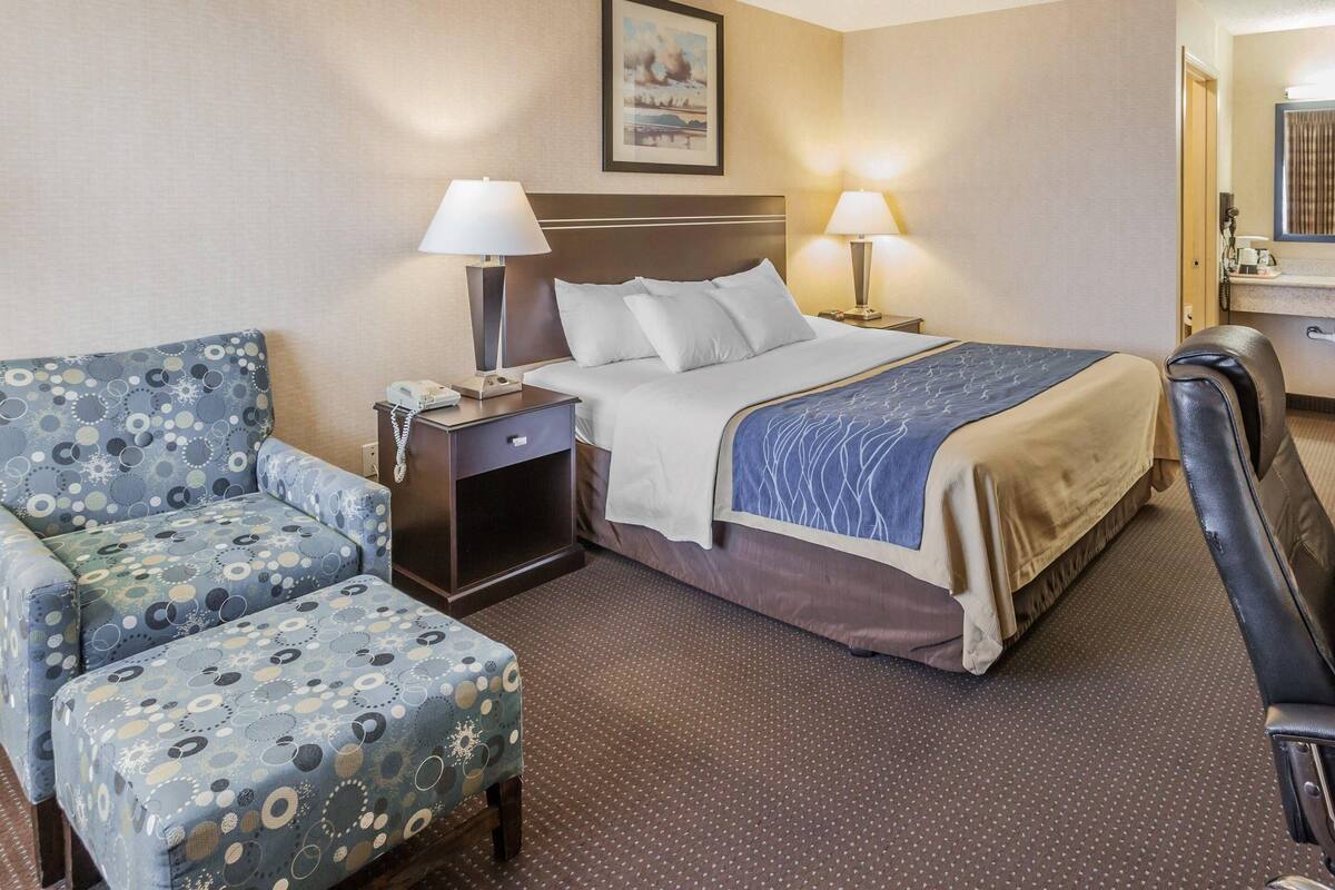 Premium bedding, desk, blackout drapes, iron/ironing board