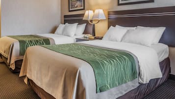 Ropa de cama de alta calidad, escritorio y cortinas blackout