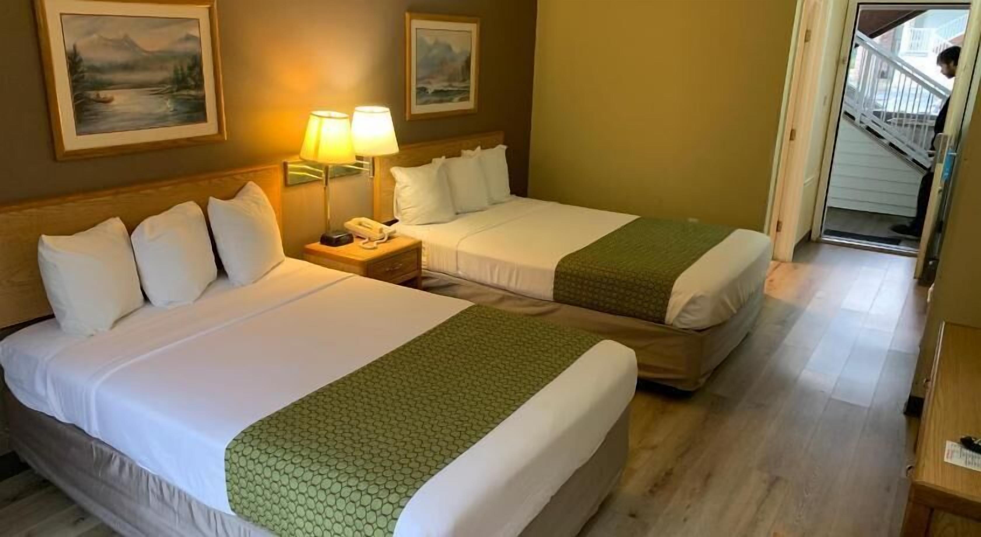 In-room safe, individually decorated, individually furnished, desk