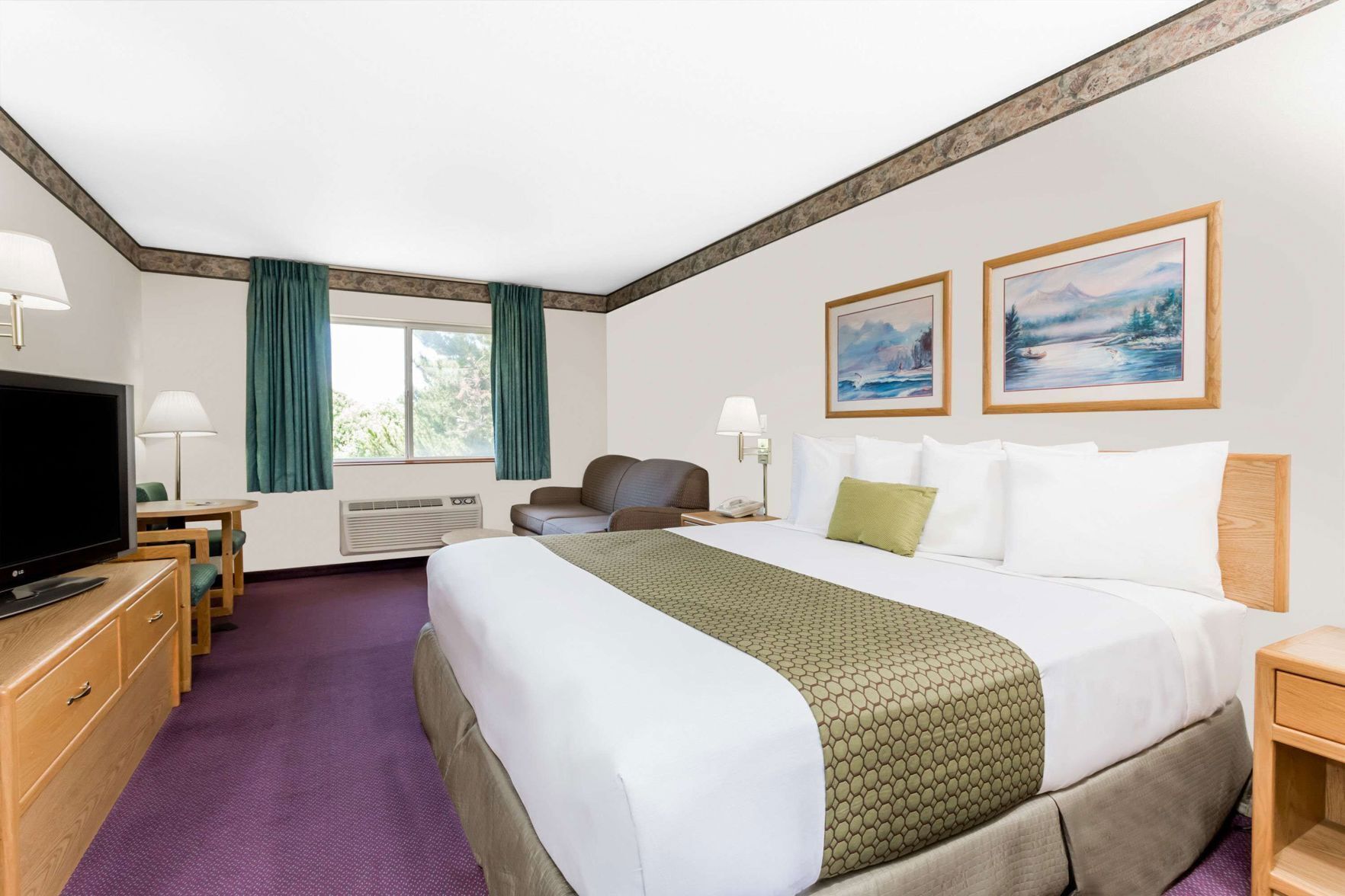 In-room safe, individually decorated, individually furnished, desk