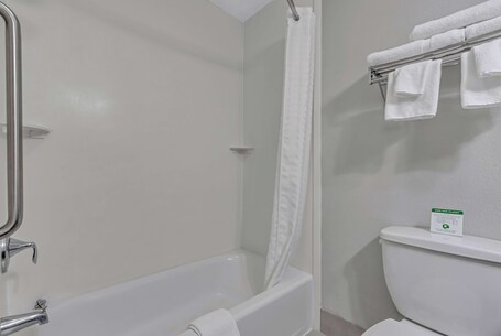 Baymont by Wyndham North Myrtle Beach - Image 36
