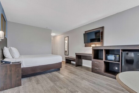 Baymont by Wyndham North Myrtle Beach - Image 10