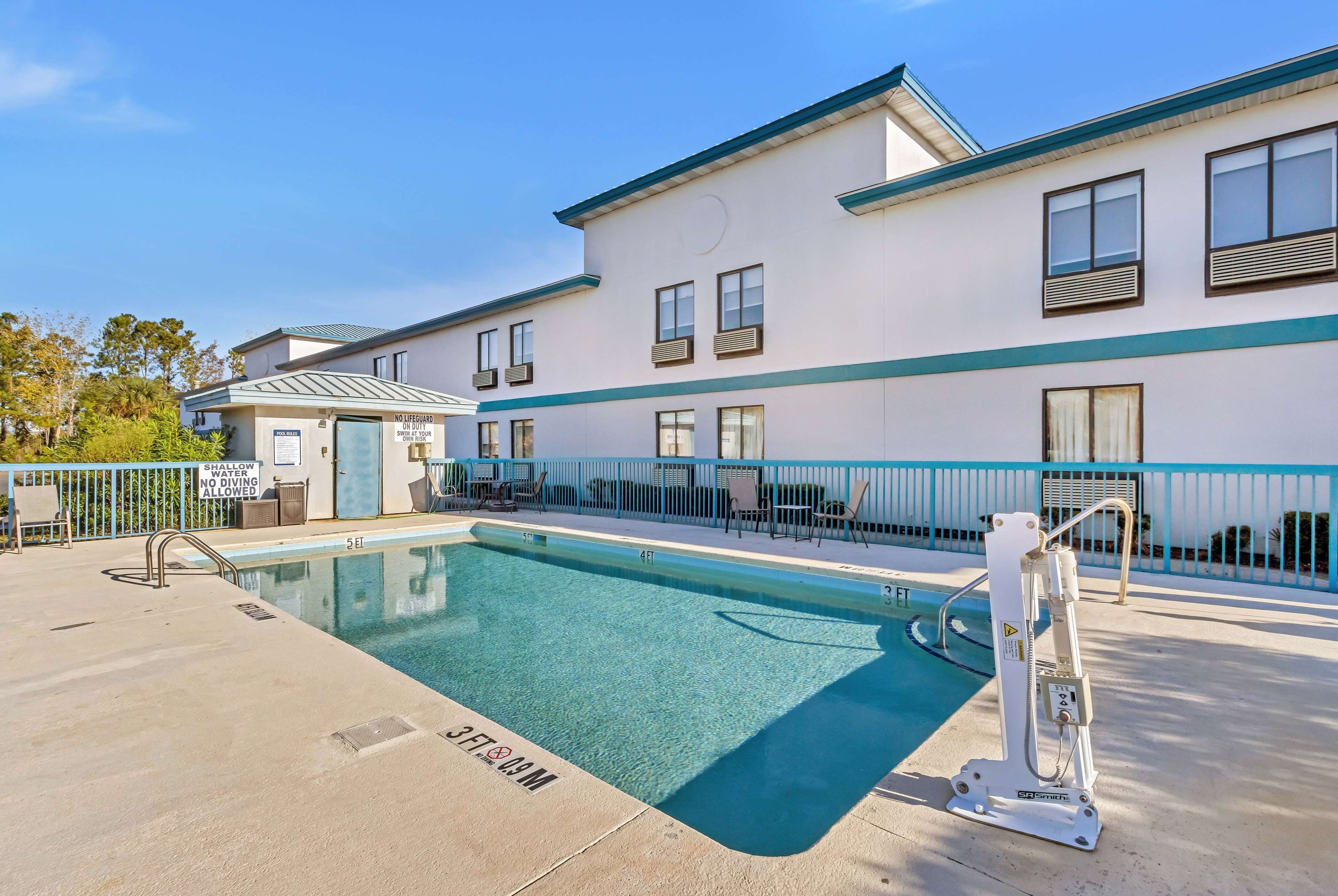 Seasonal outdoor pool