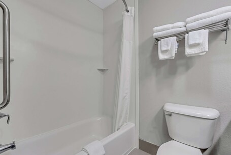 Baymont by Wyndham North Myrtle Beach - Image 35
