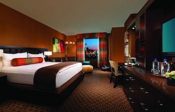 Rush Tower King | Premium bedding, in-room safe, blackout drapes, iron/ironing board at Golden Nugget Las Vegas Hotel & Casino