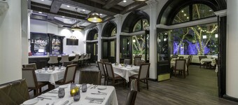 Sam's Town Hotel & Gambling Hall