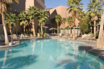 Outdoor pool at Sams Town Hotel & Gambling Hall