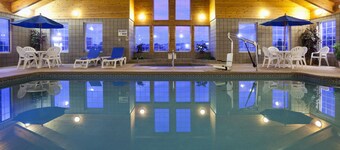 Paynesville Inn And Suites