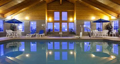 Paynesville Inn And Suites