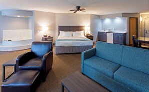 Skrivbord, arbetsyta för laptop och mörkläggningsgardiner