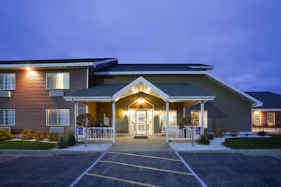 Paynesville Inn And Suites
