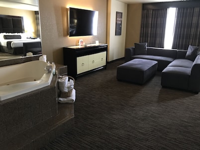 Ramada BY Wyndham Jean Hotel Casino