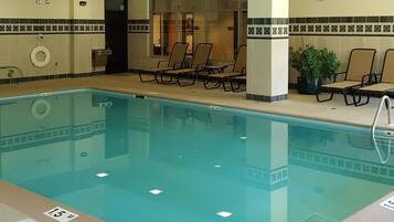 Piscine intérieure