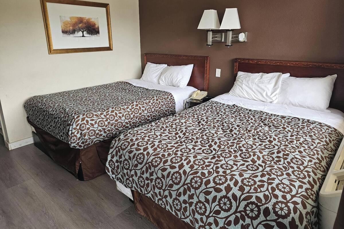 Ropa de cama de alta calidad, escritorio, wifi gratis y ropa de cama 