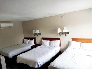 Standard Room, Multiple Beds, Smoking