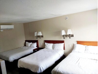 Travel Inn By OYO Omaha