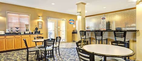 Free daily continental breakfast