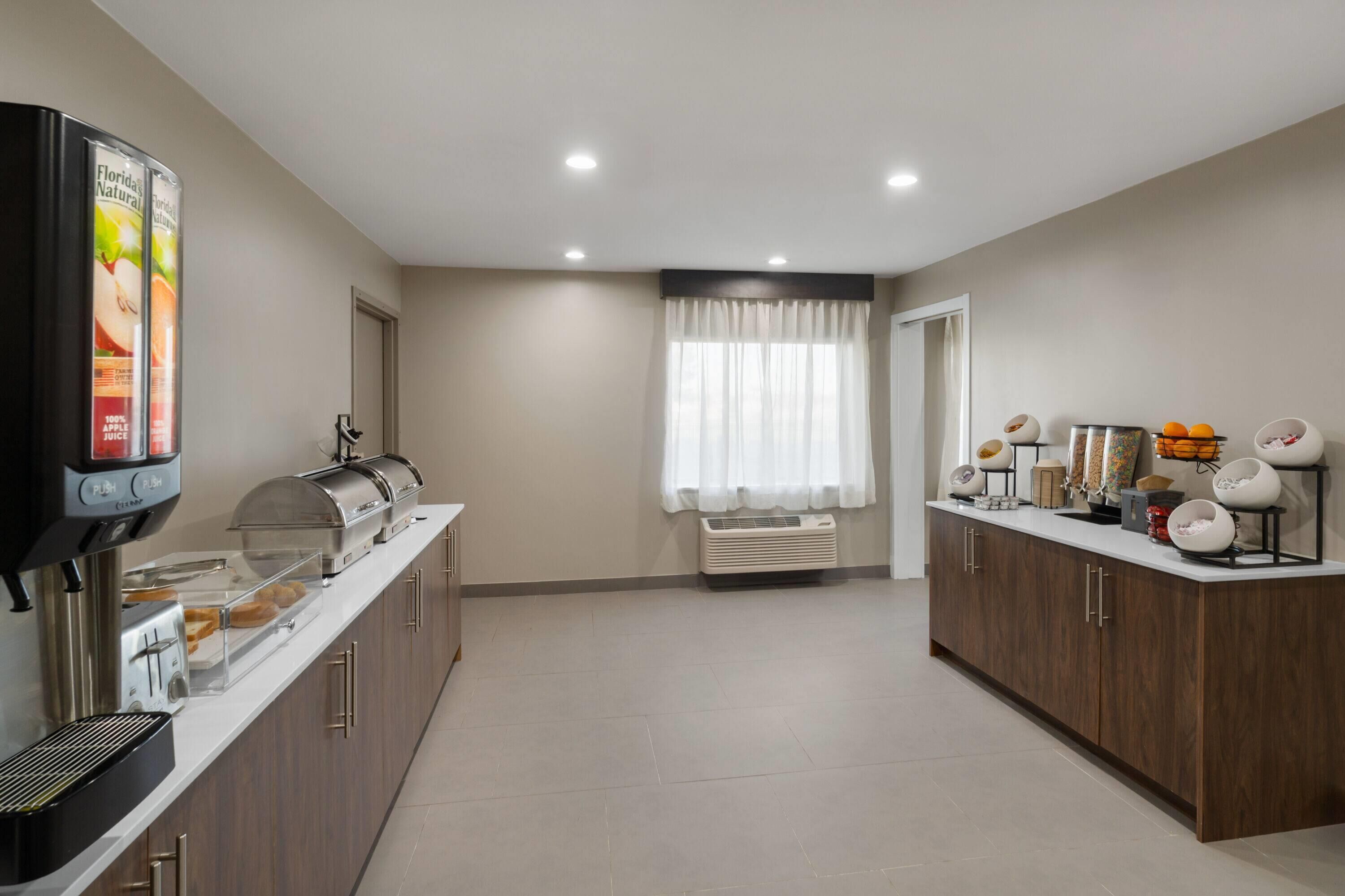 Free daily buffet breakfast