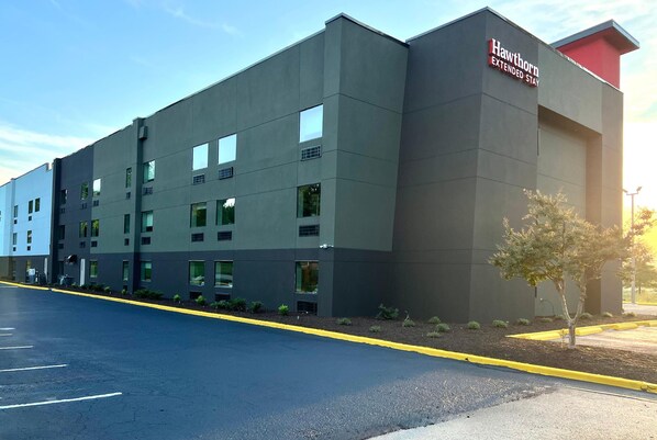 Exterior - Hawthorn Extended Stay by Wyndham Jackson (Jackson)