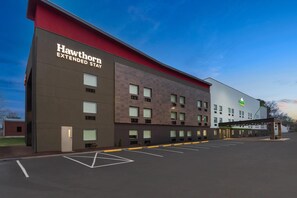 Exterior - Hawthorn Extended Stay by Wyndham Jackson (Jackson)