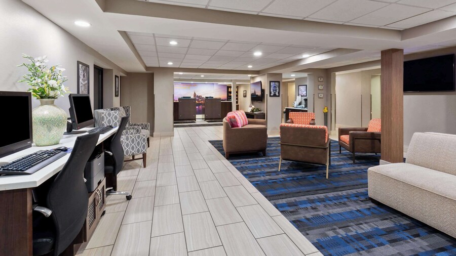La Quinta Inn & Suites by Wyndham Goodlettsville - Nashville