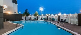 La Quinta Inn & Suites by Wyndham Goodlettsville - Nashville