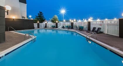 La Quinta Inn & Suites by Wyndham Goodlettsville - Nashville