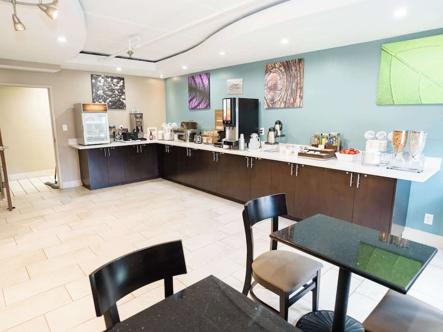 Dagelijks continentaal ontbijt inbegrepen