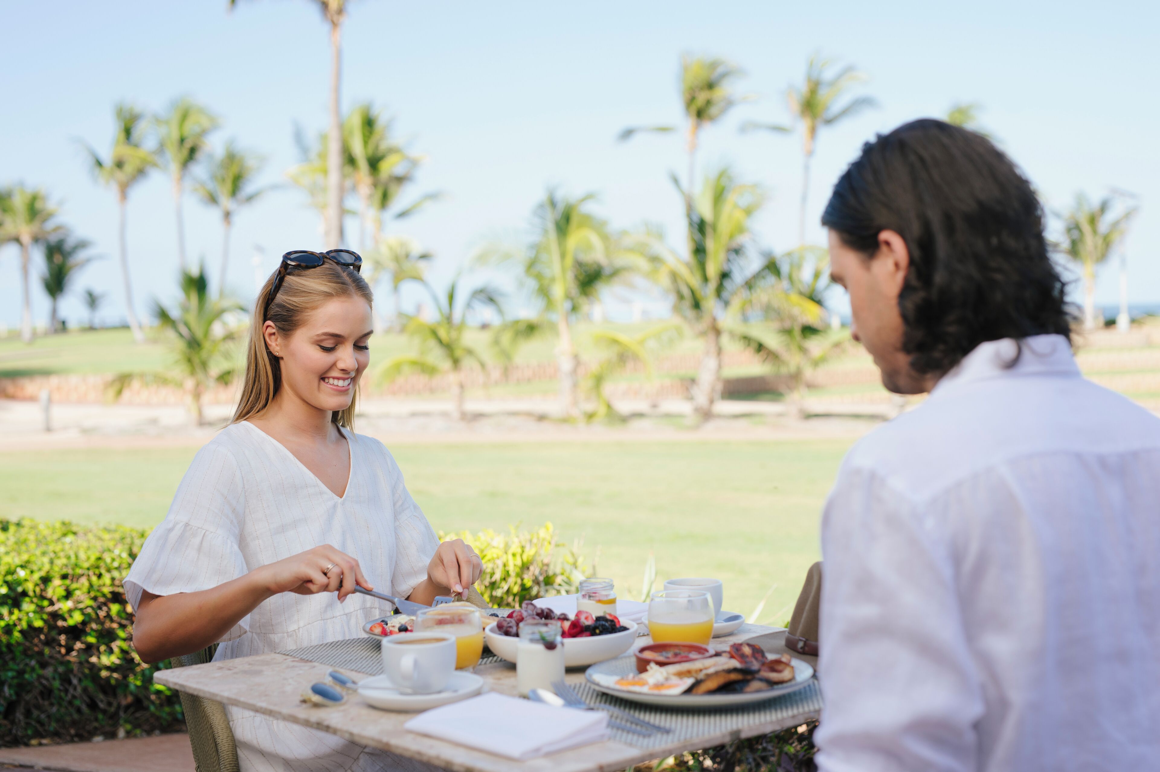 4 间餐厅，供应早餐和晚餐，意大利菜