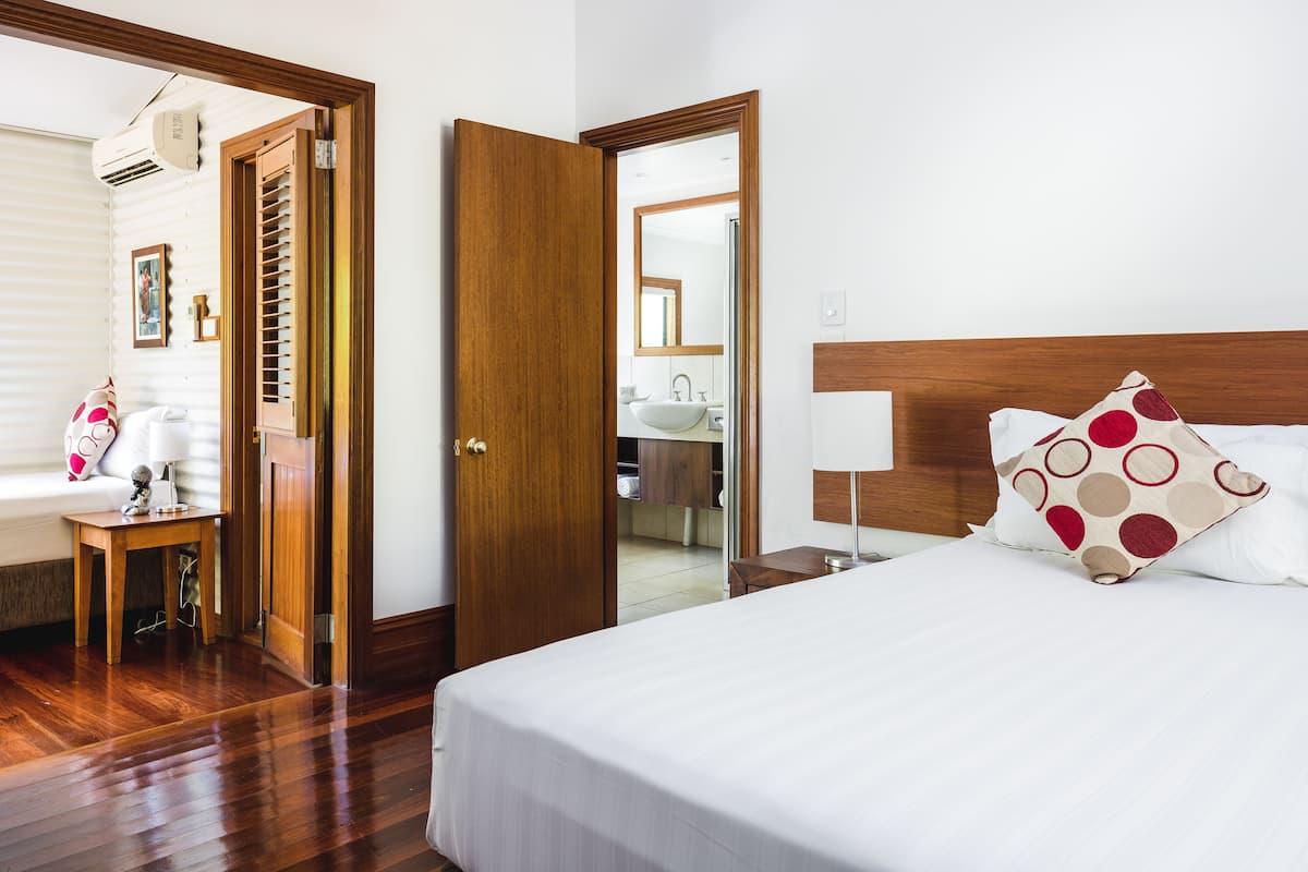 Bungalow Superior | Bộ đồ giường cao cấp, minibar, két bảo mật tại phòng, bàn 