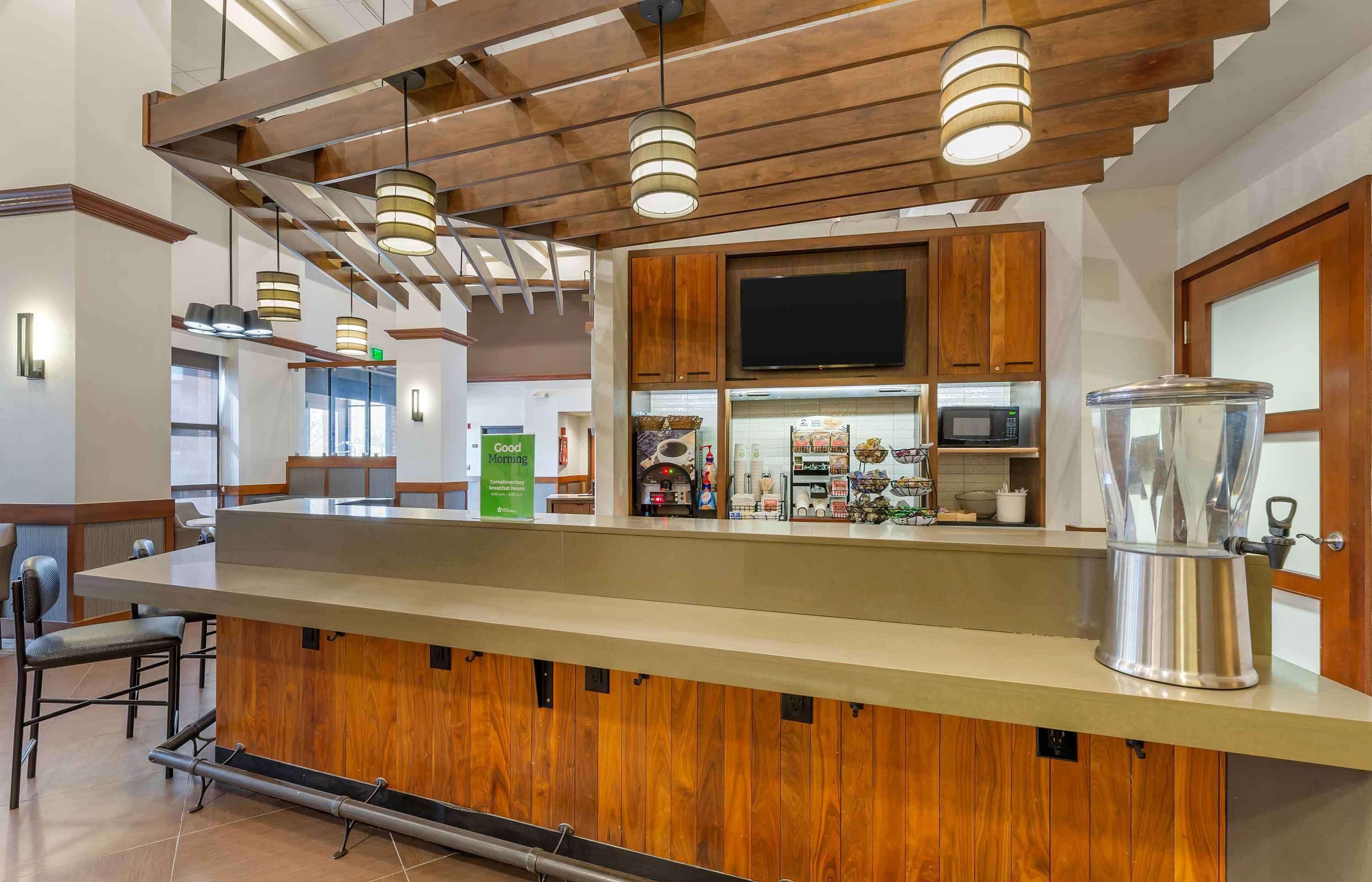 free daily on-the-go breakfast